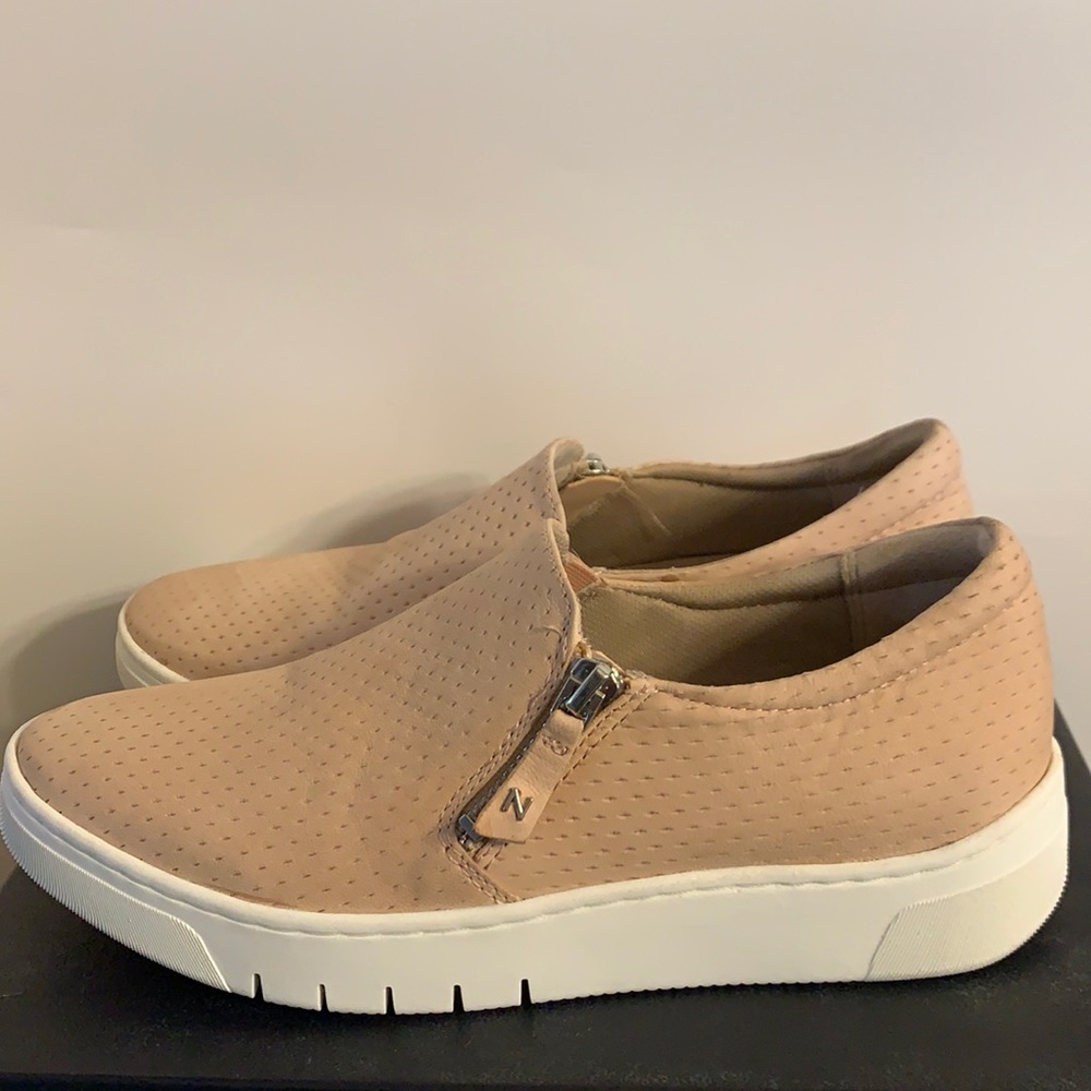 Naturalizer Hawthron Almond Nubuck Slip On Sneakers